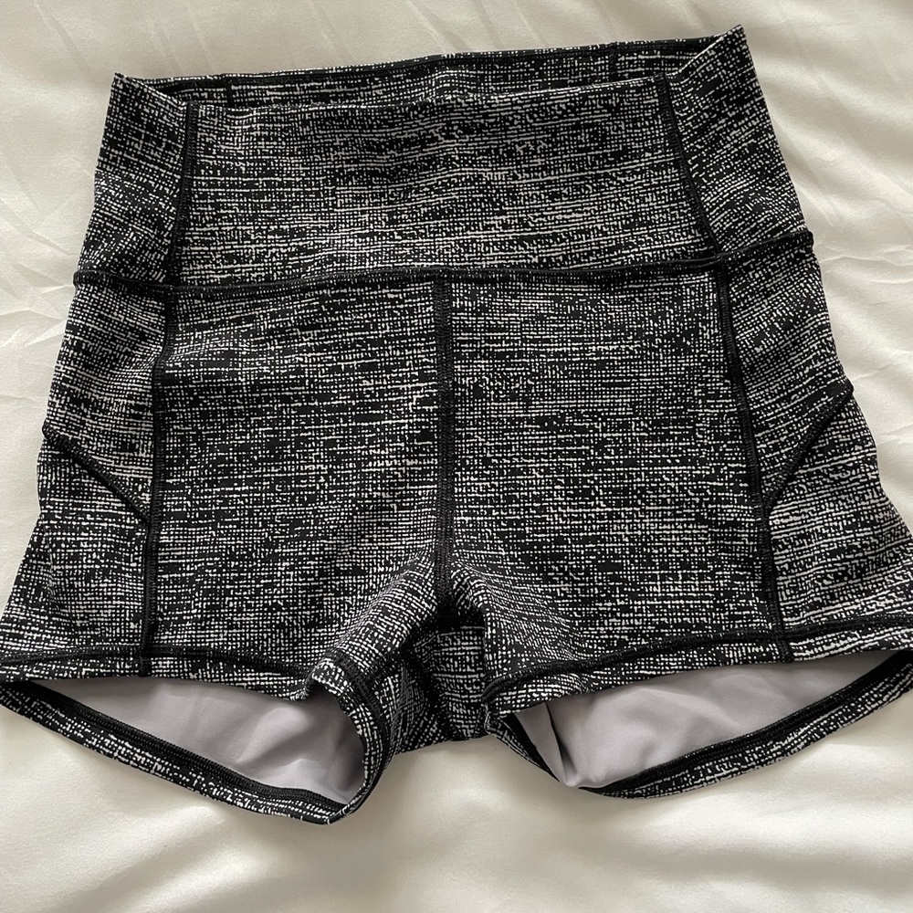 Lululemon Shorts Size 4